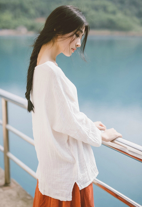 开云·体育官网APP下载-“快艇冲浪：东三叉湖赛场迎来最燃的水上竞速”