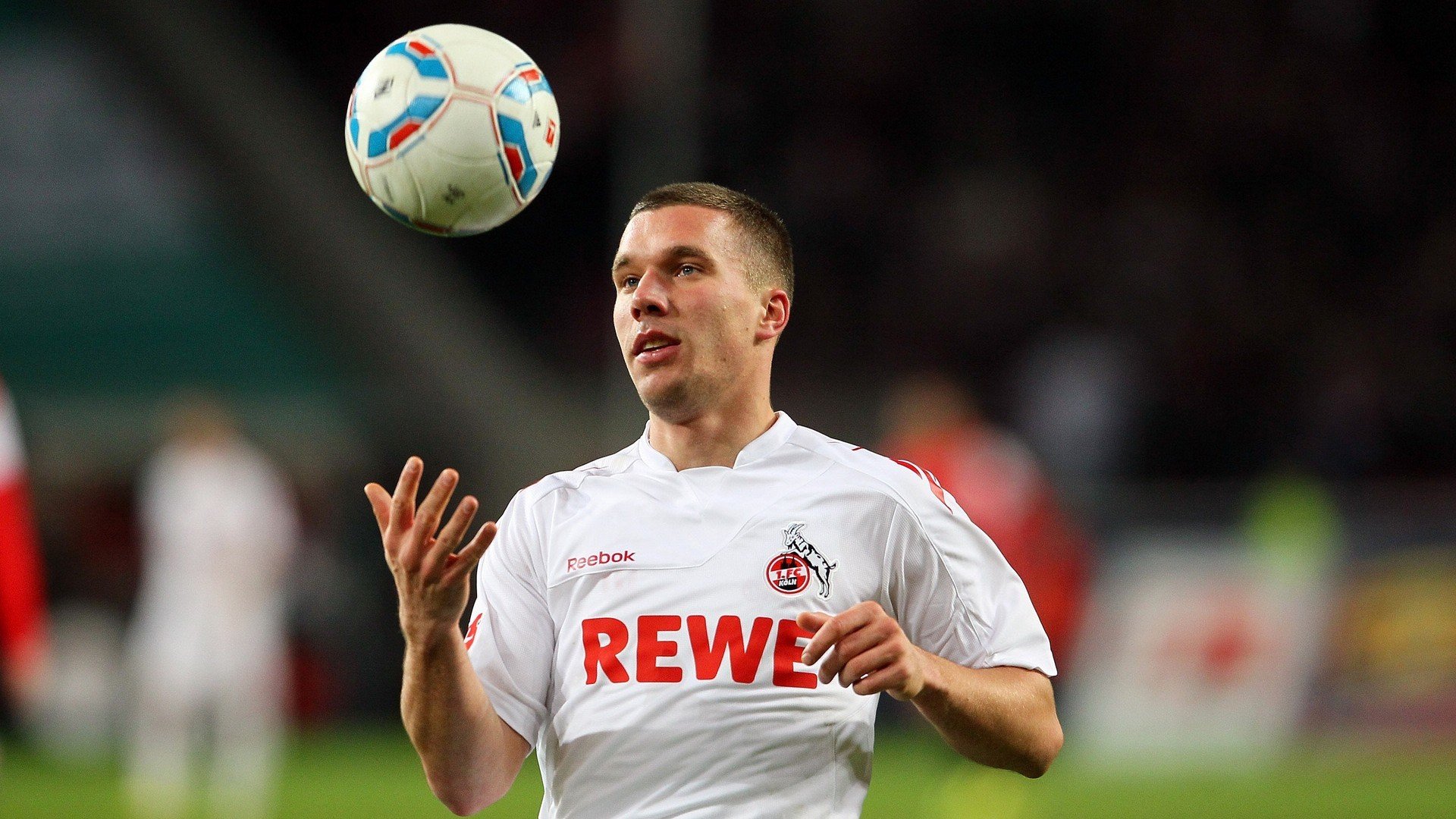 开云官方-后腰定位清晰，稳定调度中场，后腰球员怎么建立中场优势