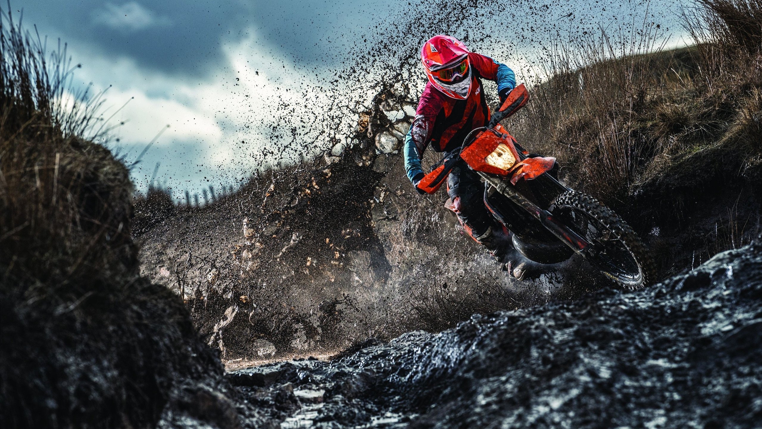 开云入口-英国男子4×200米自由泳接力决赛精彩纷呈，4×100米自由泳接力赛